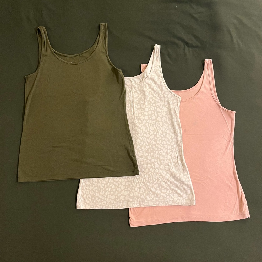 3 pack Gently Used A New Day tank tops - size L